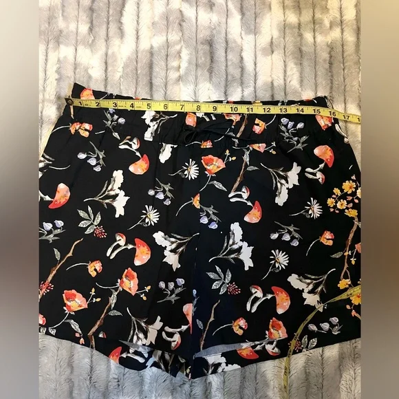 The North Face Women's Class V Shorts Size Large - Picture 6 of 13